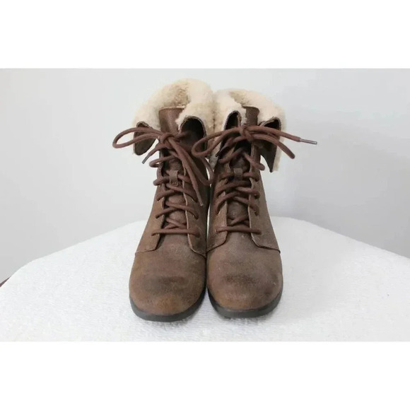 UGG ZEA leather wedge booties 11 - Picture 11 of 13